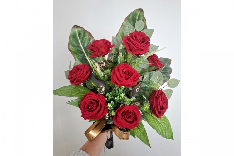 Bukiet pogrzebowy - duża róża welur x 8